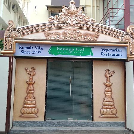 Soukyam Hotel Calcutta Buitenkant foto