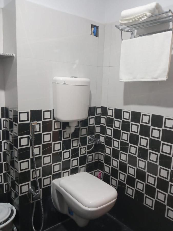 Soukyam Hotel Calcutta Buitenkant foto