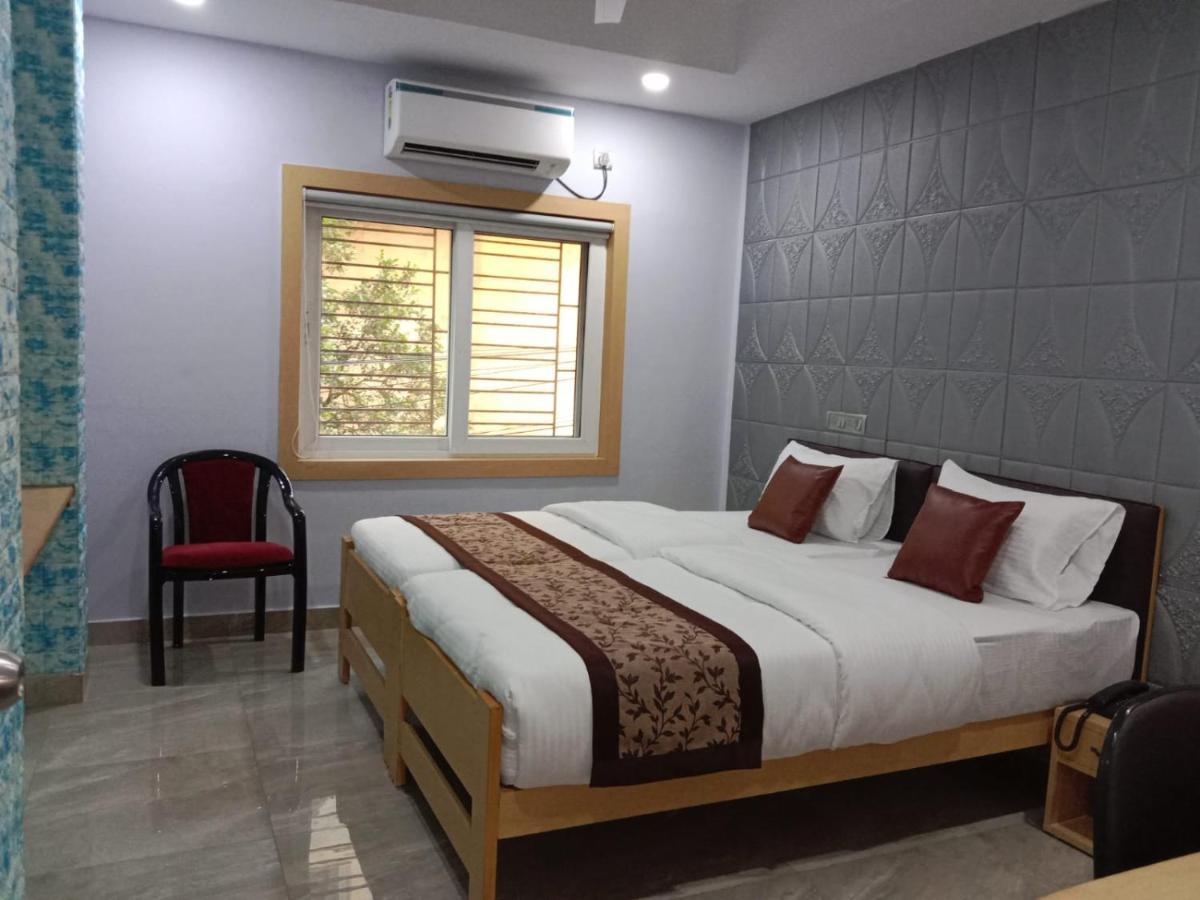Soukyam Hotel Calcutta Buitenkant foto